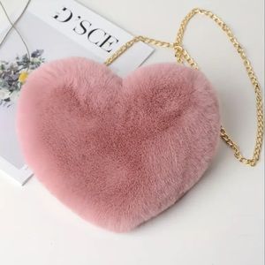 Boutique 🩷 Pink Heart Faux Fur Detachable Chain Crossbody Coin Purse